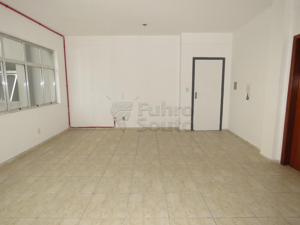 Alugar Comercial / Sala Fora de Condomínio em Pelotas R$ 700,00 - Foto 4 Alugar Comercial / Sala Fora de Condomínio em Pelotas R$ 700,00 - Foto 4