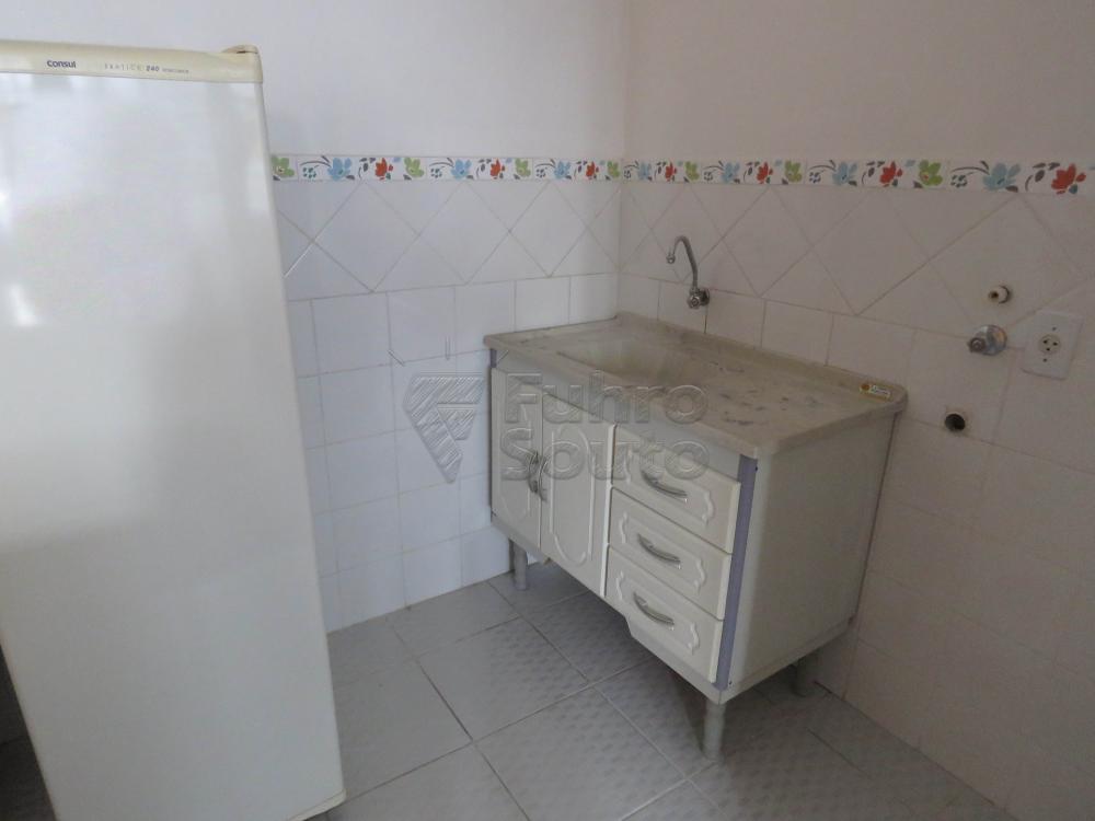 Alugar Apartamento / Fora de Condomínio em Pelotas R$ 800,00 - Foto 5 Alugar Apartamento / Fora de Condomínio em Pelotas R$ 800,00 - Foto 5