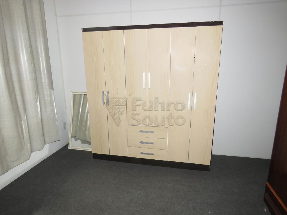 Alugar Apartamento / Fora de Condomínio em Pelotas R$ 800,00 - Foto 8 Alugar Apartamento / Fora de Condomínio em Pelotas R$ 800,00 - Foto 8