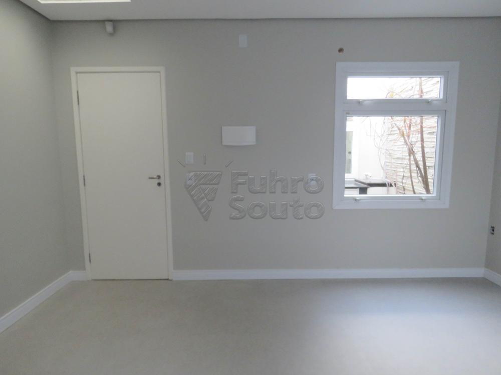 Alugar Comercial / Sala Fora de Condomínio em Pelotas R$ 1.100,00 - Foto 3 Alugar Comercial / Sala Fora de Condomínio em Pelotas R$ 1.100,00 - Foto 3