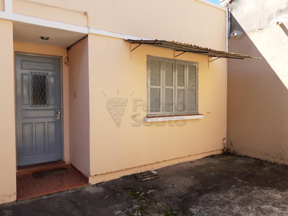 Alugar Casa / Padrão em Pelotas R$ 750,00 - Foto 1 Alugar Casa / Padrão em Pelotas R$ 750,00 - Foto 1
