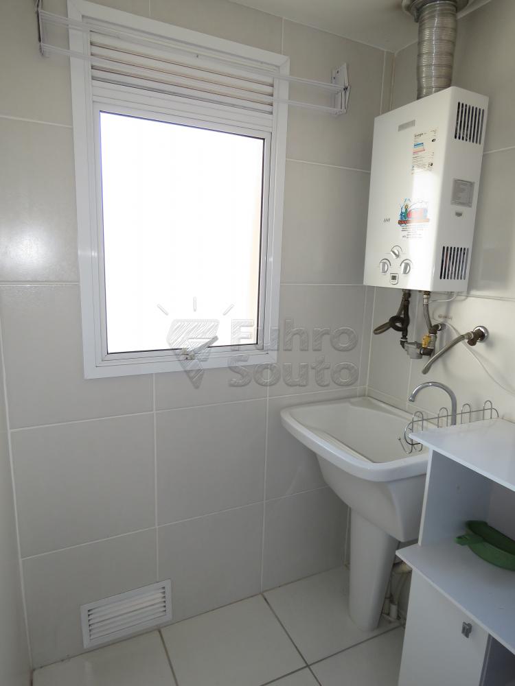 AREA DE SERVIÇO Alugar Apartamento / Padrão em Pelotas R$ 1.700,00 - Foto 18