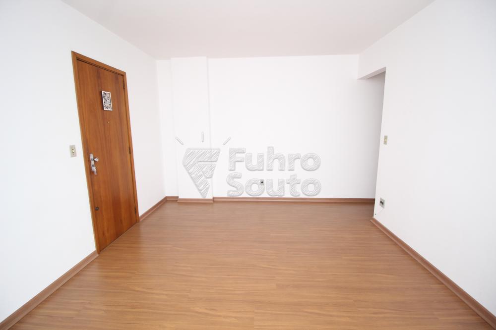 SALA Alugar Apartamento / Padrão em Pelotas R$ 850,00 - Foto 2