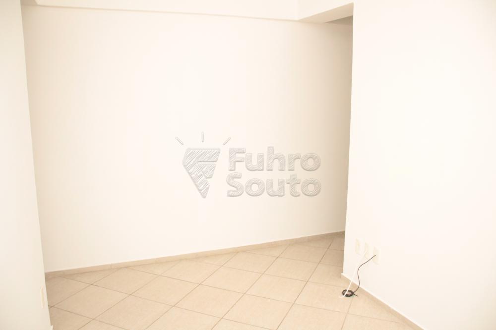 Sala Alugar Apartamento / Padrão em Pelotas R$ 1.200,00 - Foto 5