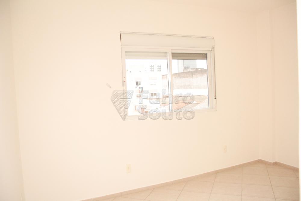 Quarto 1 Alugar Apartamento / Padrão em Pelotas R$ 1.200,00 - Foto 9