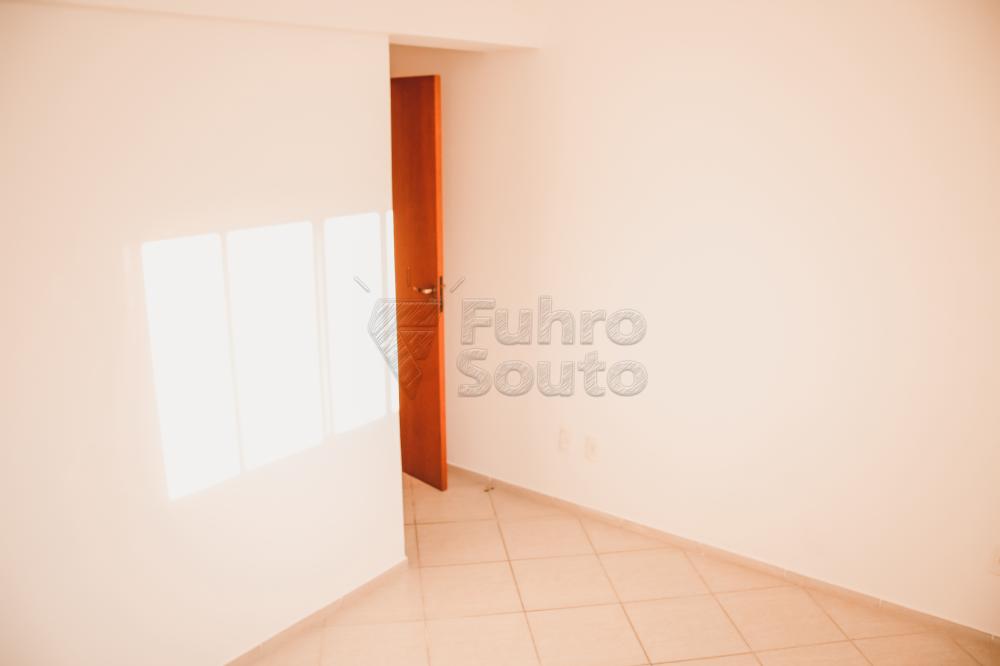 Quarto 1 Alugar Apartamento / Padrão em Pelotas R$ 1.200,00 - Foto 8