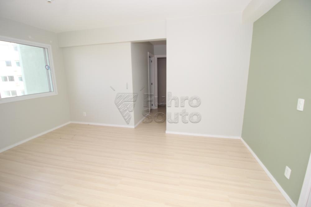 SALA Alugar Apartamento / Padrão em Pelotas R$ 2.150,00 - Foto 5
