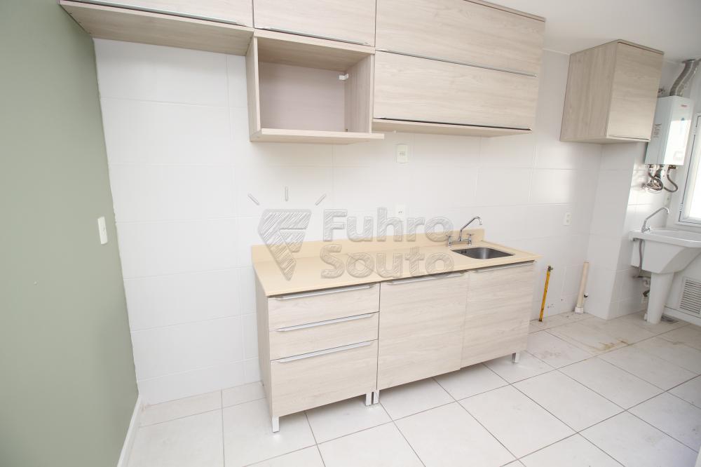 COZINHA Alugar Apartamento / Padrão em Pelotas R$ 2.150,00 - Foto 6