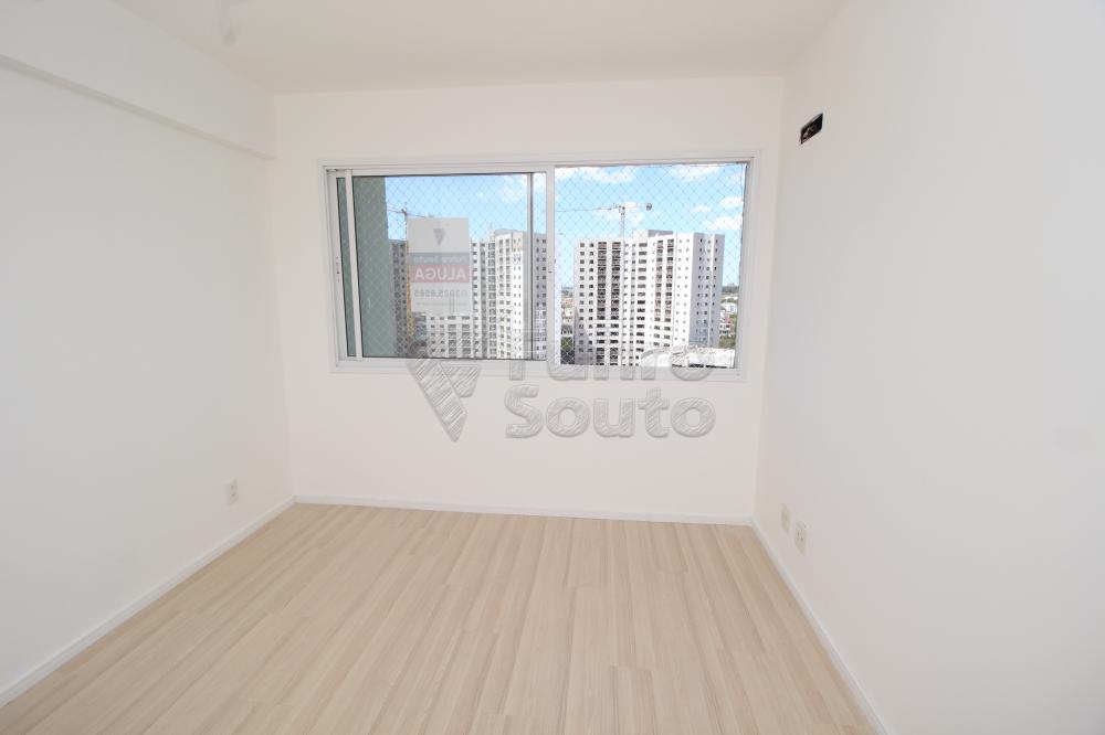SALA Alugar Apartamento / Padrão em Pelotas R$ 1.750,00 - Foto 1