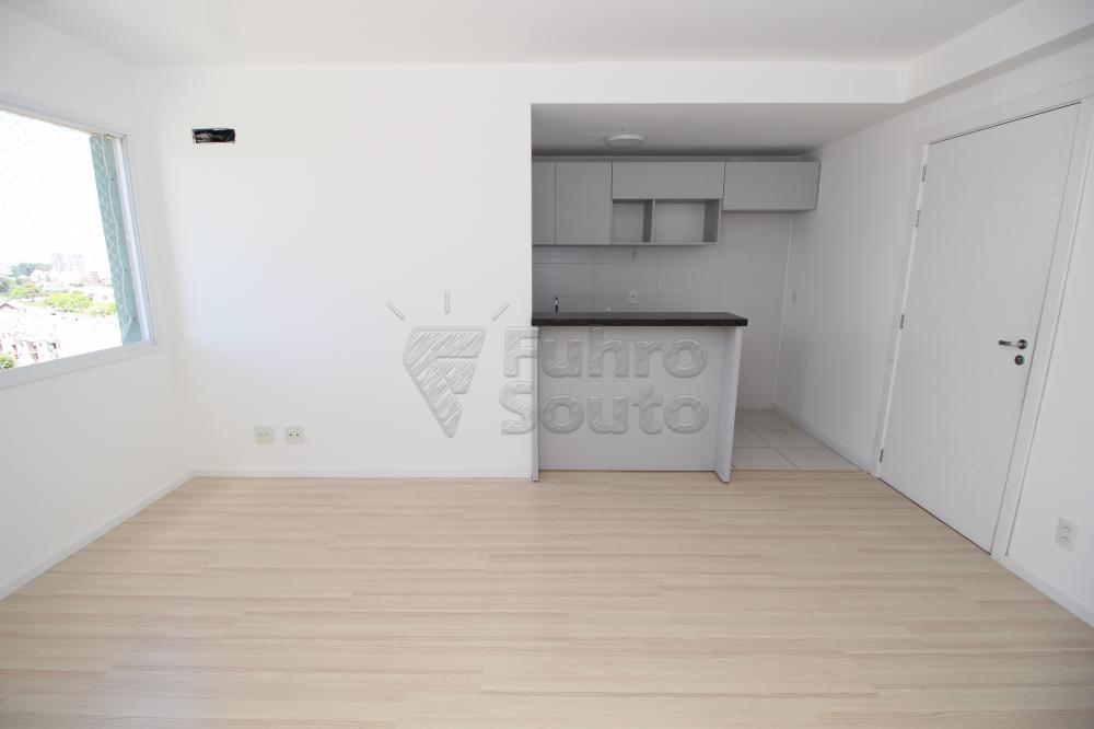 SALA Alugar Apartamento / Padrão em Pelotas R$ 1.750,00 - Foto 4