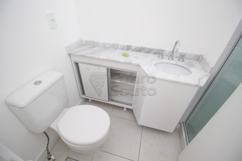 BANHEIRO SUITE Alugar Apartamento / Padrão em Pelotas R$ 1.750,00 - Foto 25