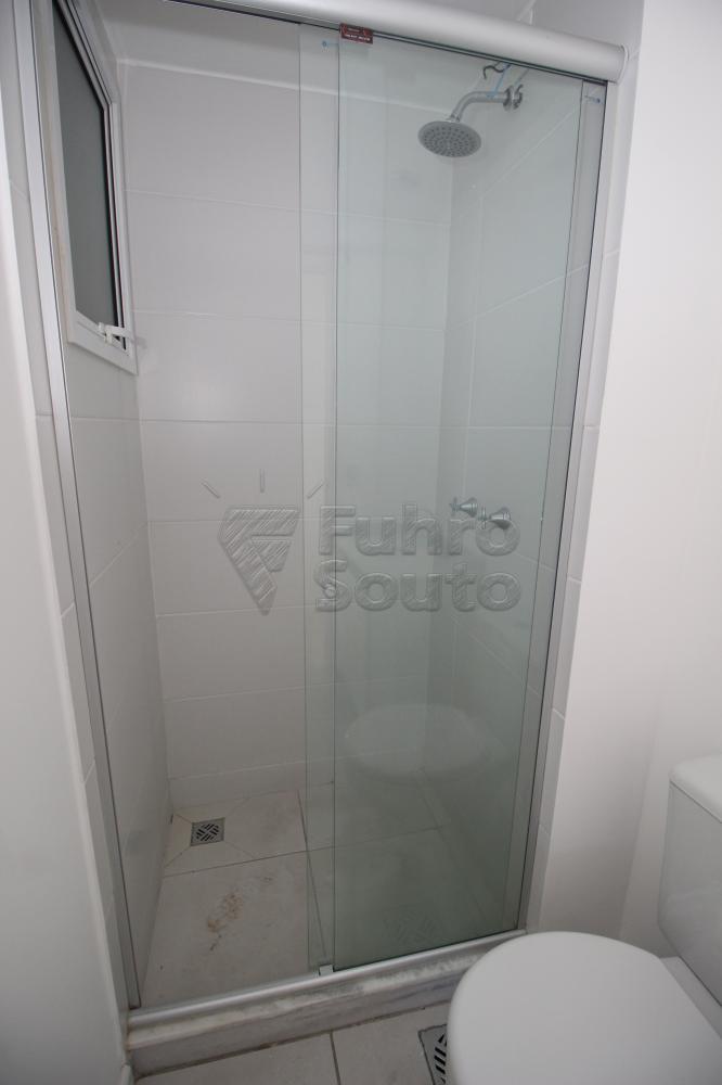 BANHEIRO Alugar Apartamento / Padrão em Pelotas R$ 1.750,00 - Foto 29