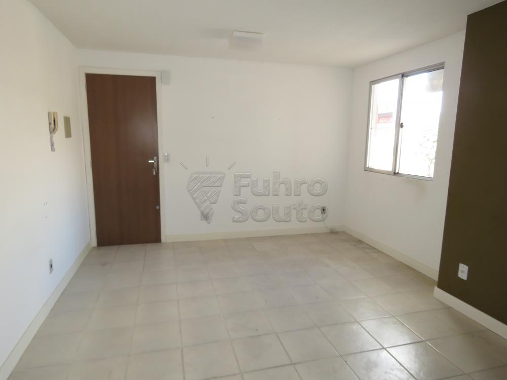 Alugar Apartamento / Padrão em Pelotas R$ 750,00 - Foto 3