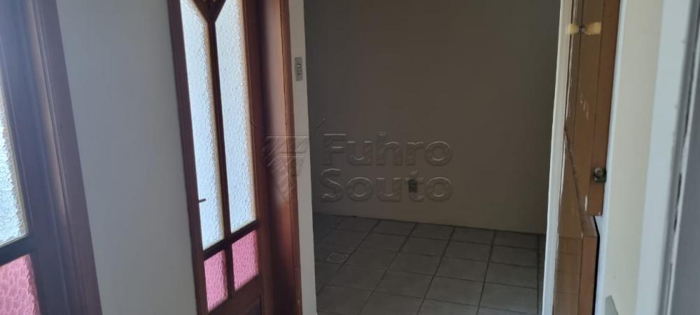 Comprar Casa / Padrão em Pelotas R$ 960.000,00 - Foto 6