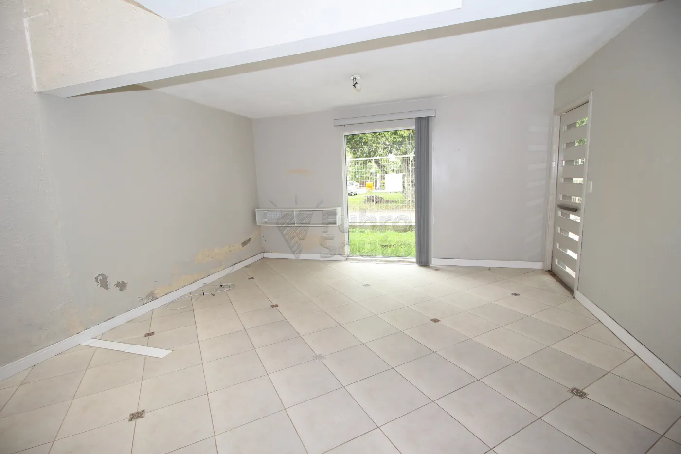 SALA Alugar Casa / Padrão em Pelotas R$ 2.500,00 - Foto 1