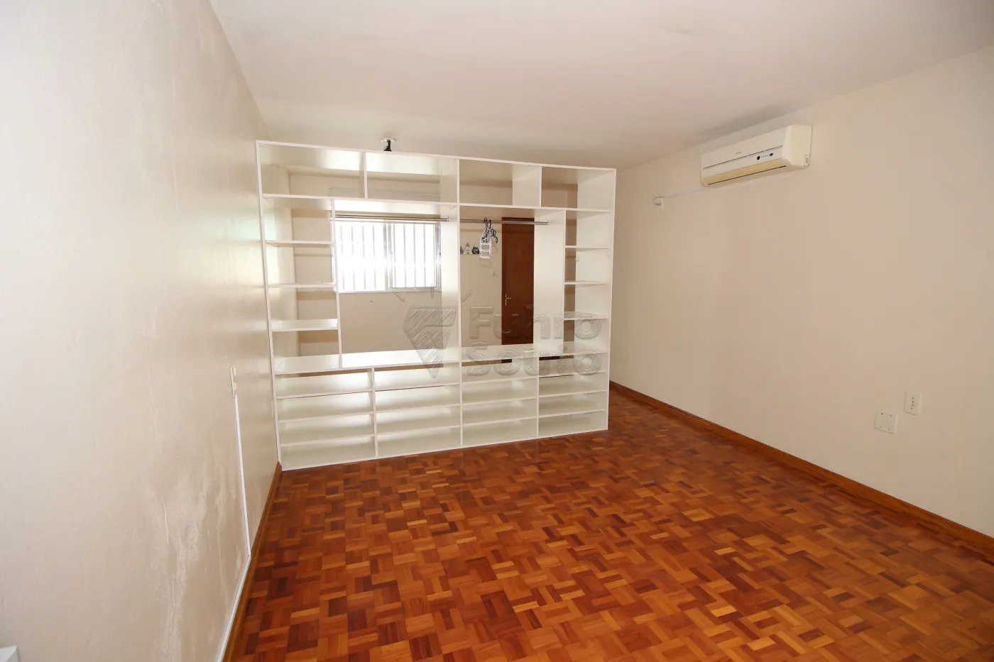 DORMITORIO SUITE Alugar Casa / Padrão em Pelotas R$ 2.500,00 - Foto 28