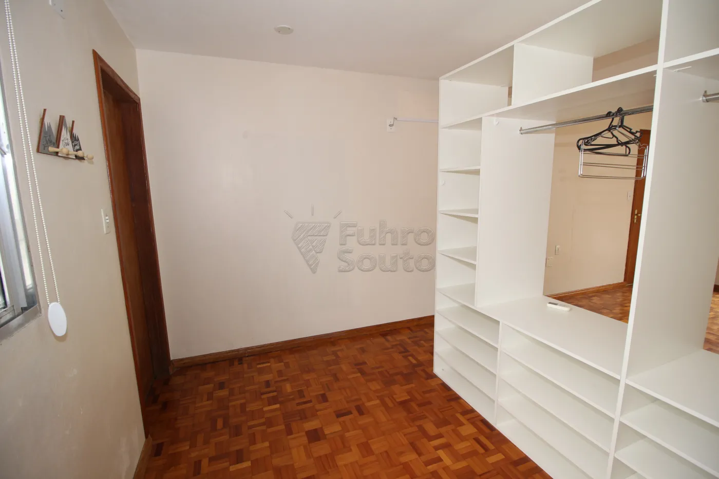 CLOSET Alugar Casa / Padrão em Pelotas R$ 2.500,00 - Foto 31