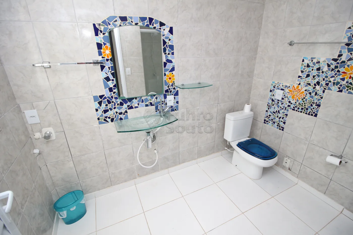 BANHEIRO Alugar Casa / Padrão em Pelotas R$ 2.500,00 - Foto 35