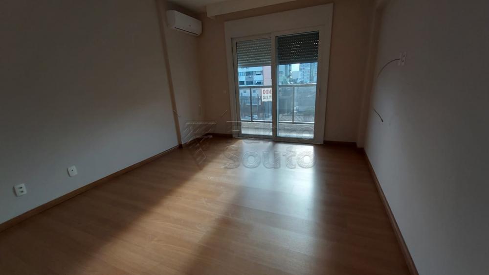 Comprar Apartamento / Padrão em Pelotas R$ 650.000,00 - Foto 7