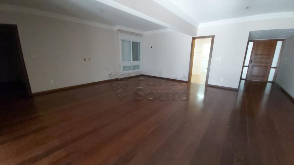 Comprar Apartamento / Padrão em Pelotas R$ 650.000,00 - Foto 3