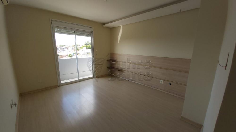 Comprar Apartamento / Padrão em Pelotas R$ 565.000,00 - Foto 11