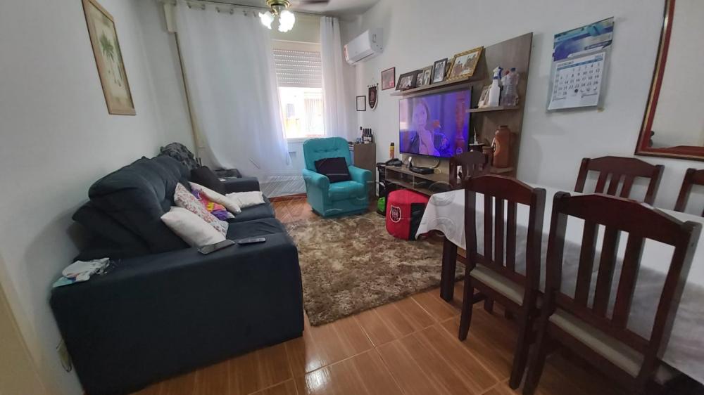 Comprar Apartamento / Padrão em Pelotas R$ 265.000,00 - Foto 2