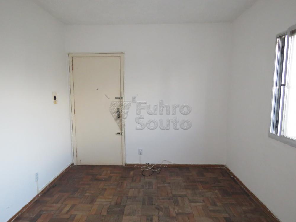 Alugar Apartamento / Padrão em Pelotas R$ 700,00 - Foto 3