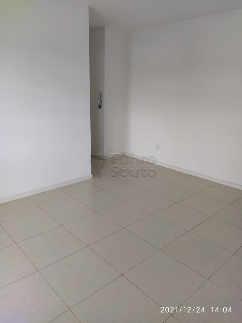 Comprar Apartamento / Padrão em Pelotas R$ 367.000,00 - Foto 1