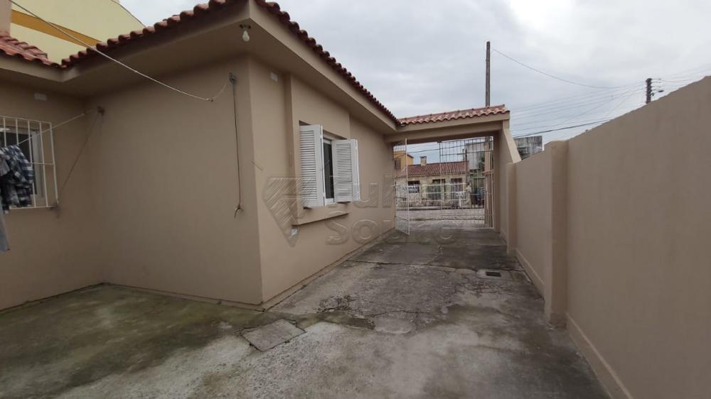 Comprar Casa / Padrão em Pelotas R$ 320.000,00 - Foto 14