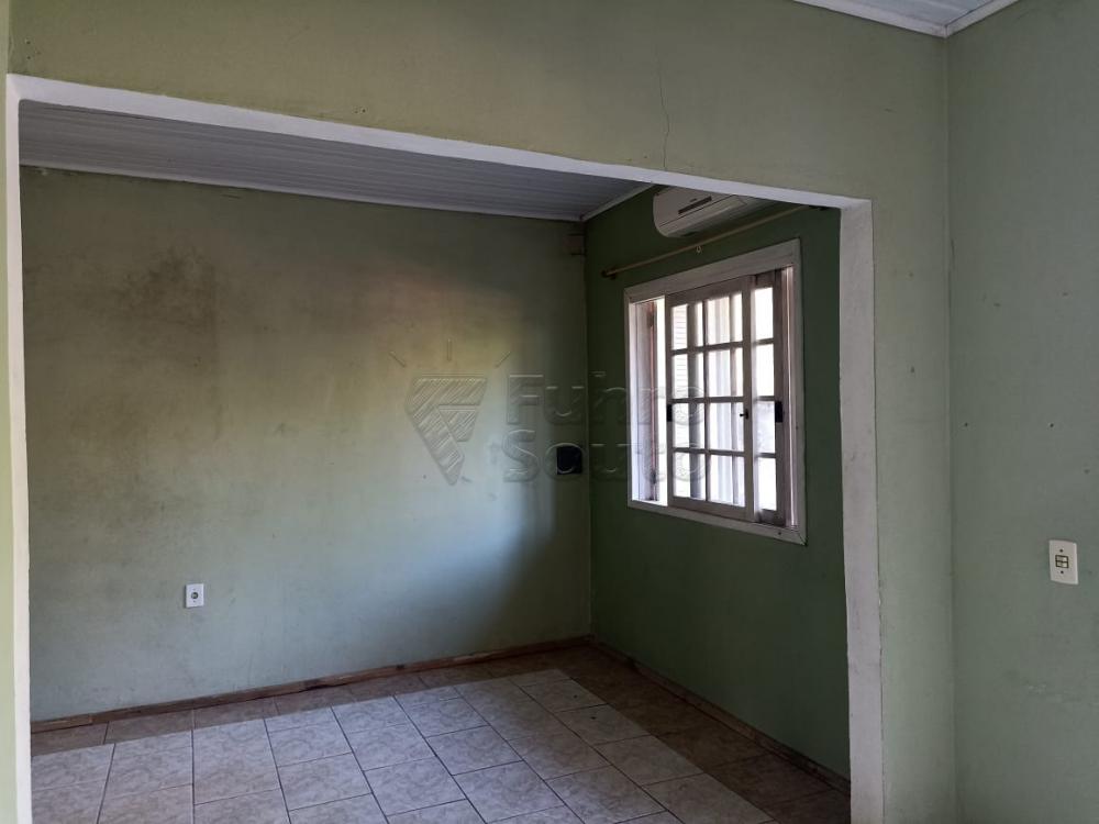 Comprar Casa / Padrão em Pelotas R$ 280.000,00 - Foto 18