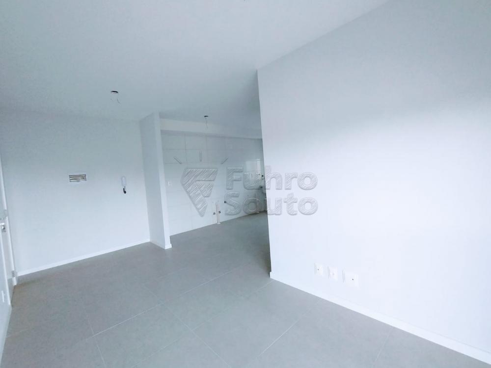 Comprar Apartamento / Padrão em Pelotas R$ 230.000,00 - Foto 23