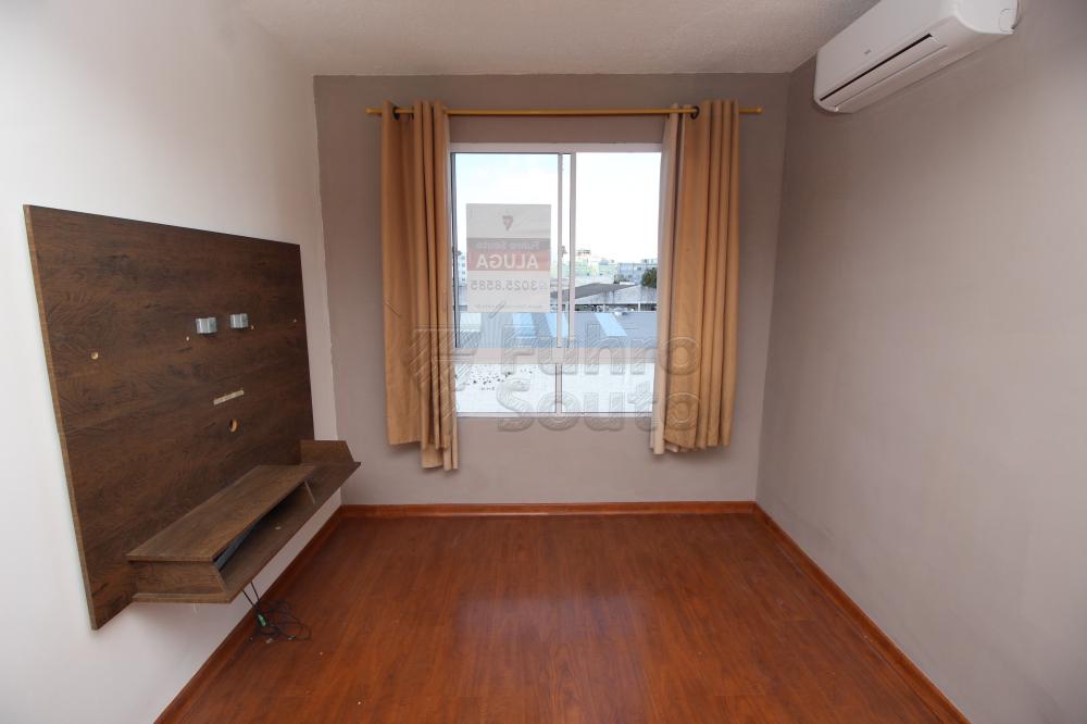 Alugar Apartamento / Padrão em Pelotas R$ 1.250,00 - Foto 9
