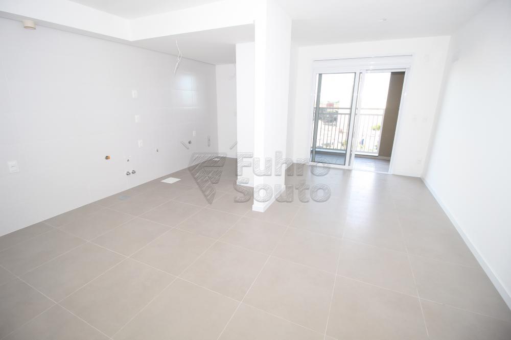 SALA Alugar Apartamento / Padrão em Pelotas R$ 2.800,00 - Foto 2