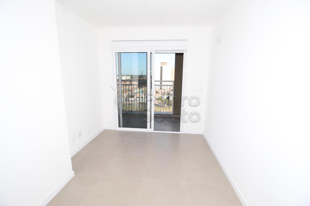 SALA Alugar Apartamento / Padrão em Pelotas R$ 2.800,00 - Foto 1