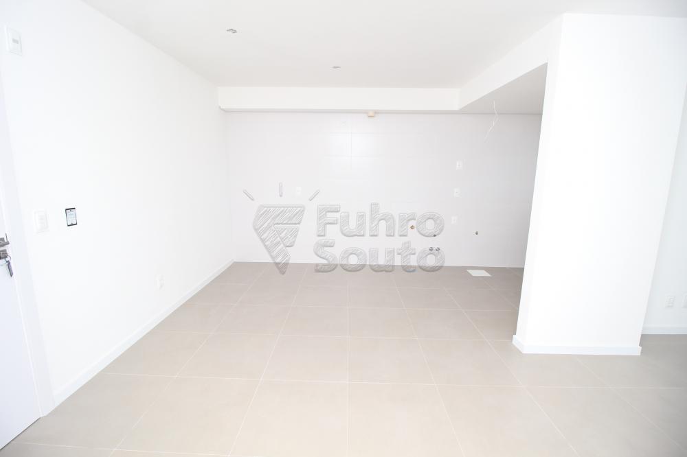 SALA Alugar Apartamento / Padrão em Pelotas R$ 2.800,00 - Foto 4