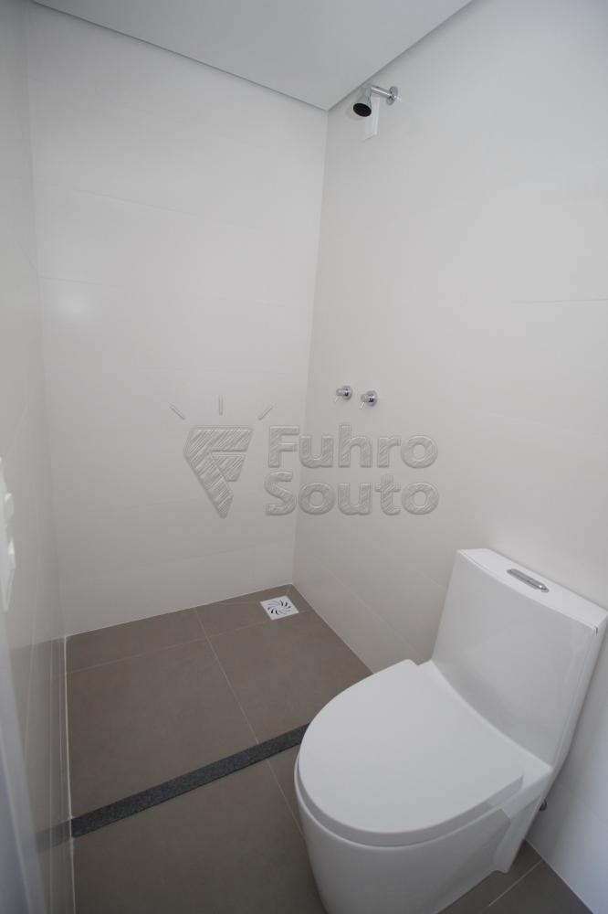 BANHEIRO SUITE Alugar Apartamento / Padrão em Pelotas R$ 2.800,00 - Foto 22