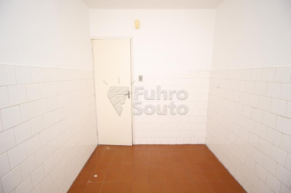 COZINHA Alugar Apartamento / Padrão em Pelotas R$ 850,00 - Foto 21