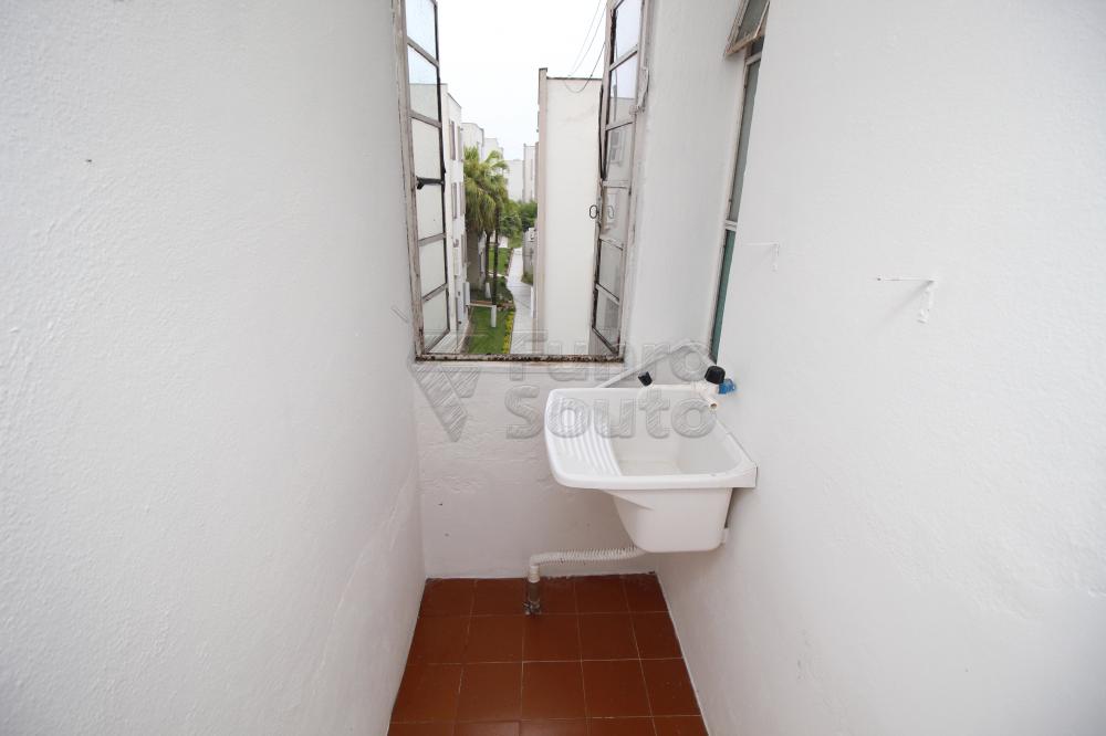 AREA DE SERVIÇO Alugar Apartamento / Padrão em Pelotas R$ 850,00 - Foto 23