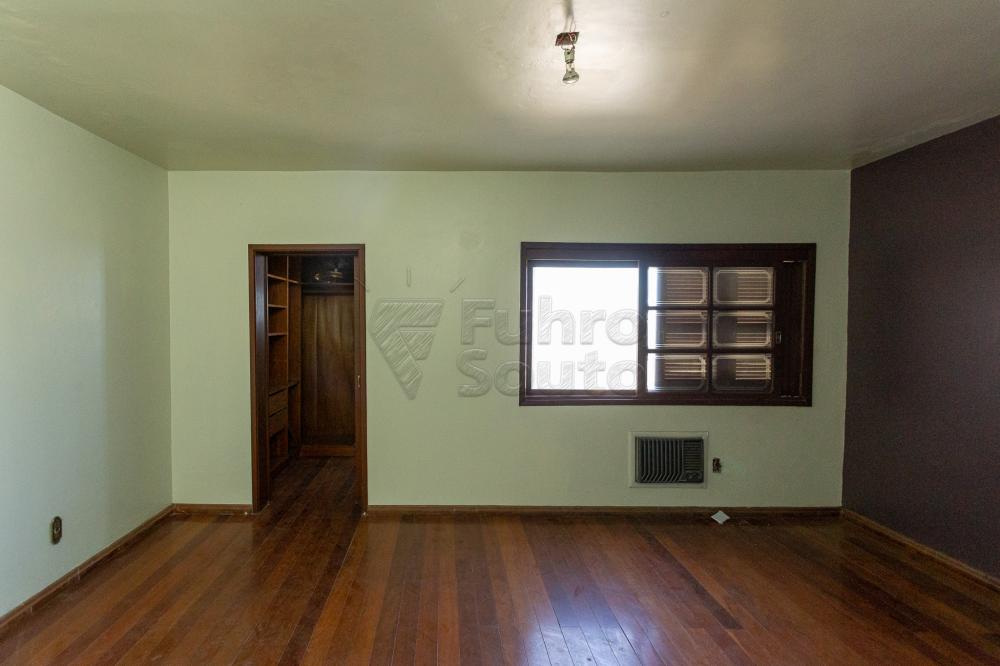 Comprar Casa / Padrão em Pelotas R$ 1.200.000,00 - Foto 23