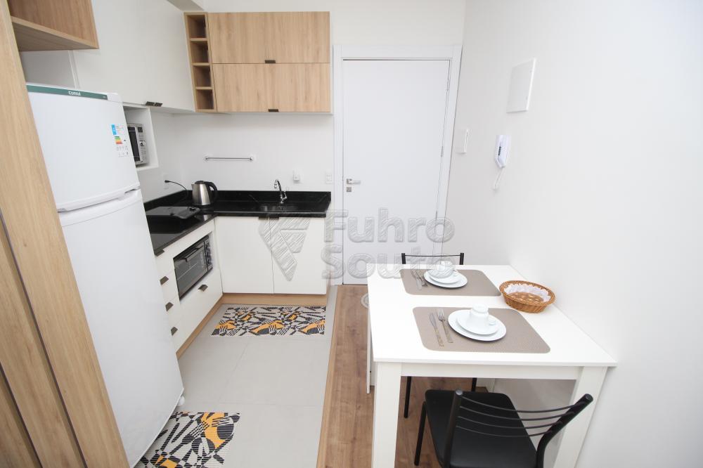 Alugar Apartamento / Padrão em Pelotas R$ 1.300,00 - Foto 7