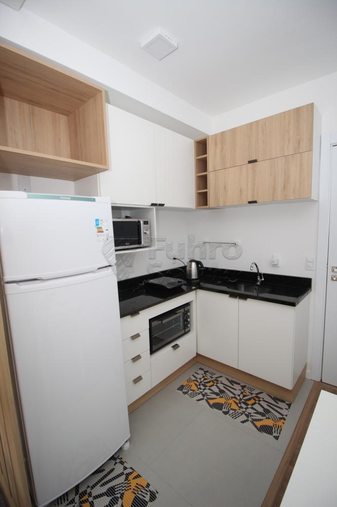 Alugar Apartamento / Padrão em Pelotas R$ 1.300,00 - Foto 9