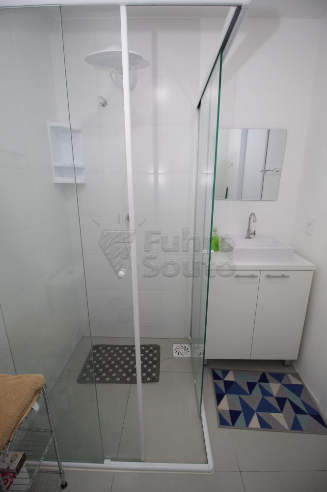 BANHEIRO Alugar Apartamento / Padrão em Pelotas R$ 1.300,00 - Foto 19