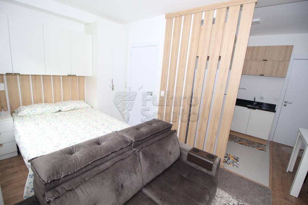 Alugar Apartamento / Padrão em Pelotas R$ 1.300,00 - Foto 11