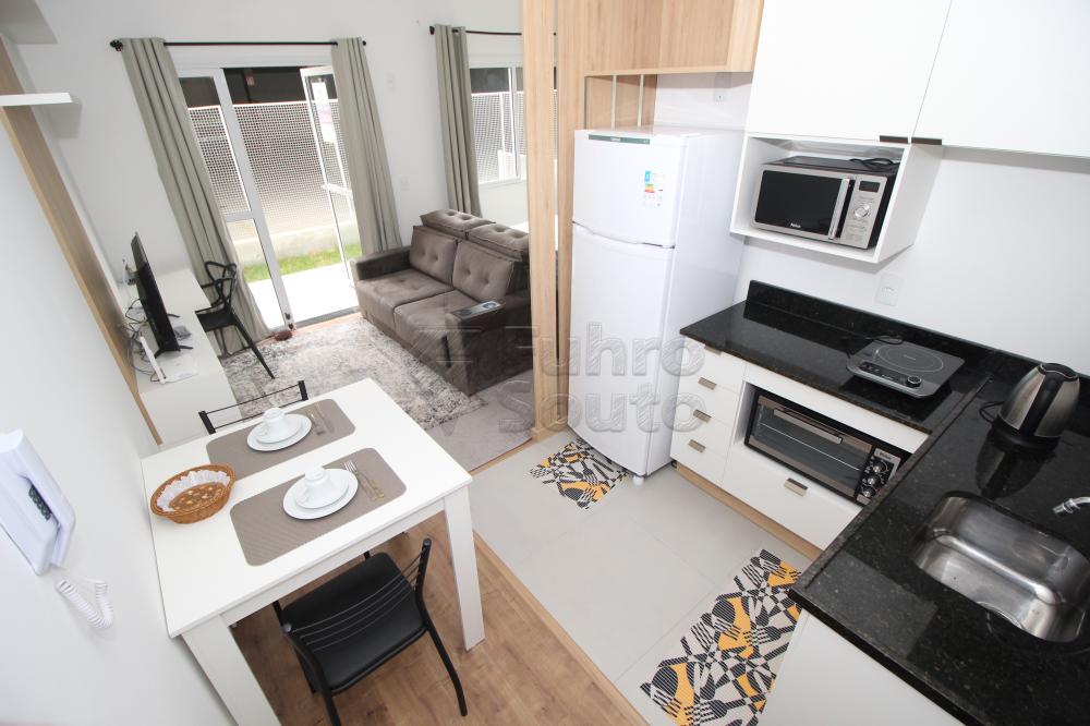 Alugar Apartamento / Padrão em Pelotas R$ 1.300,00 - Foto 6