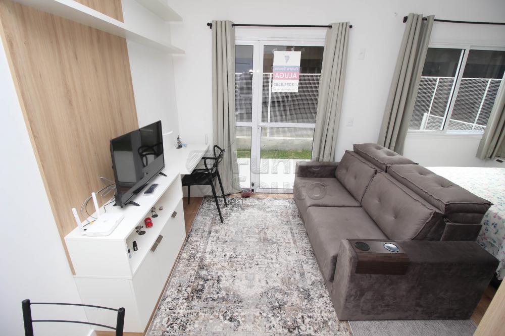 Alugar Apartamento / Padrão em Pelotas R$ 1.300,00 - Foto 1