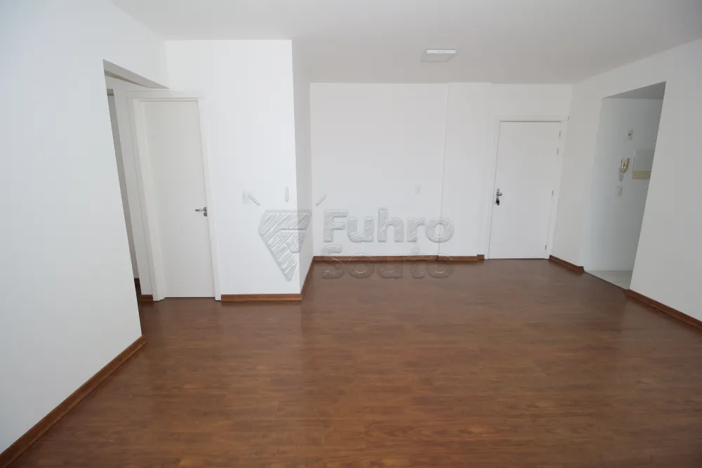 SALA Alugar Apartamento / Padrão em Pelotas R$ 2.400,00 - Foto 6