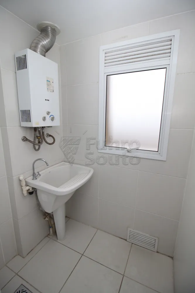 AREA DE SERVIÇO Alugar Apartamento / Padrão em Pelotas R$ 2.400,00 - Foto 24