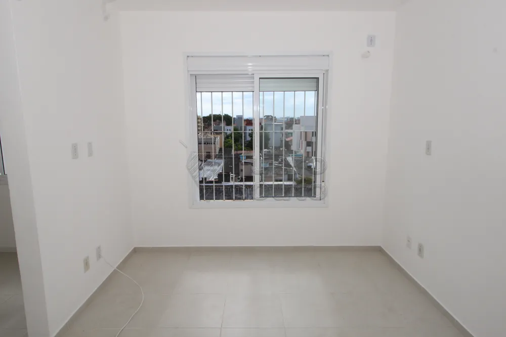 SALA Alugar Apartamento / Padrão em Pelotas R$ 800,00 - Foto 2