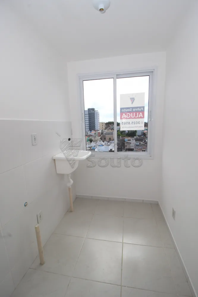 AREA DE SERVIÇO Alugar Apartamento / Padrão em Pelotas R$ 800,00 - Foto 12