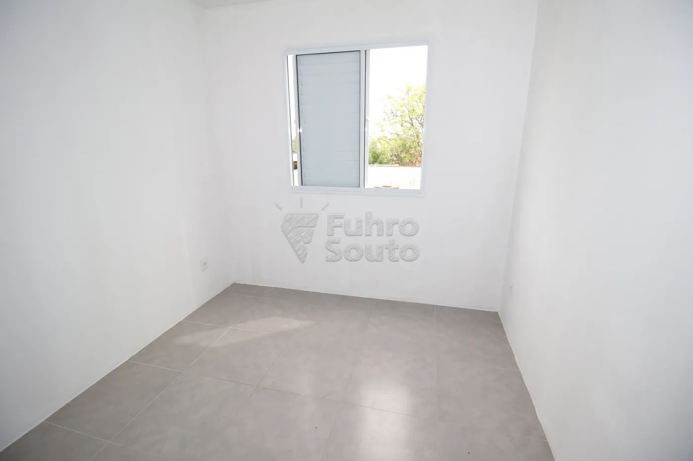 DORMITORIO Alugar Apartamento / Padrão em Pelotas R$ 600,00 - Foto 9